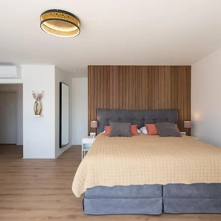 Romantic Luxury Oasis For Couples Near The Pomer